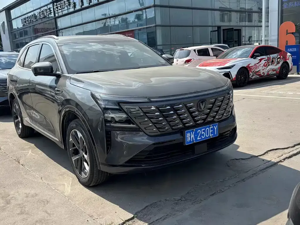 Changan CS75PLUS — фото 1
