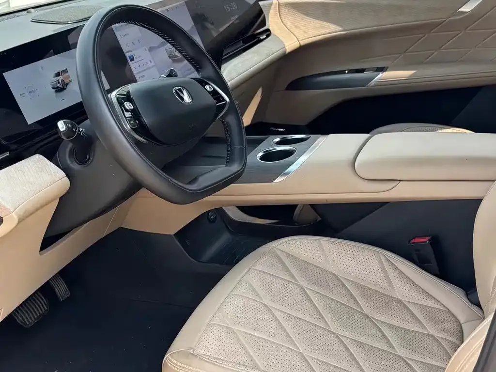 Changan CS75PLUS — фото 4