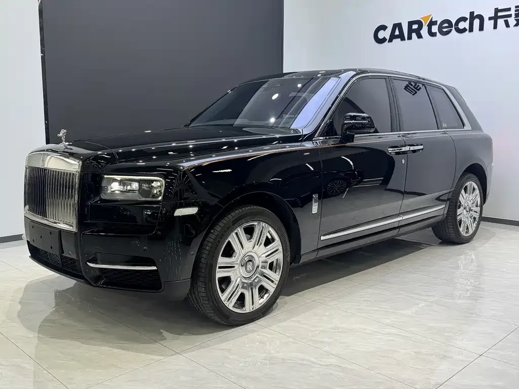 Rolls-Royce Cullinan — фото 1
