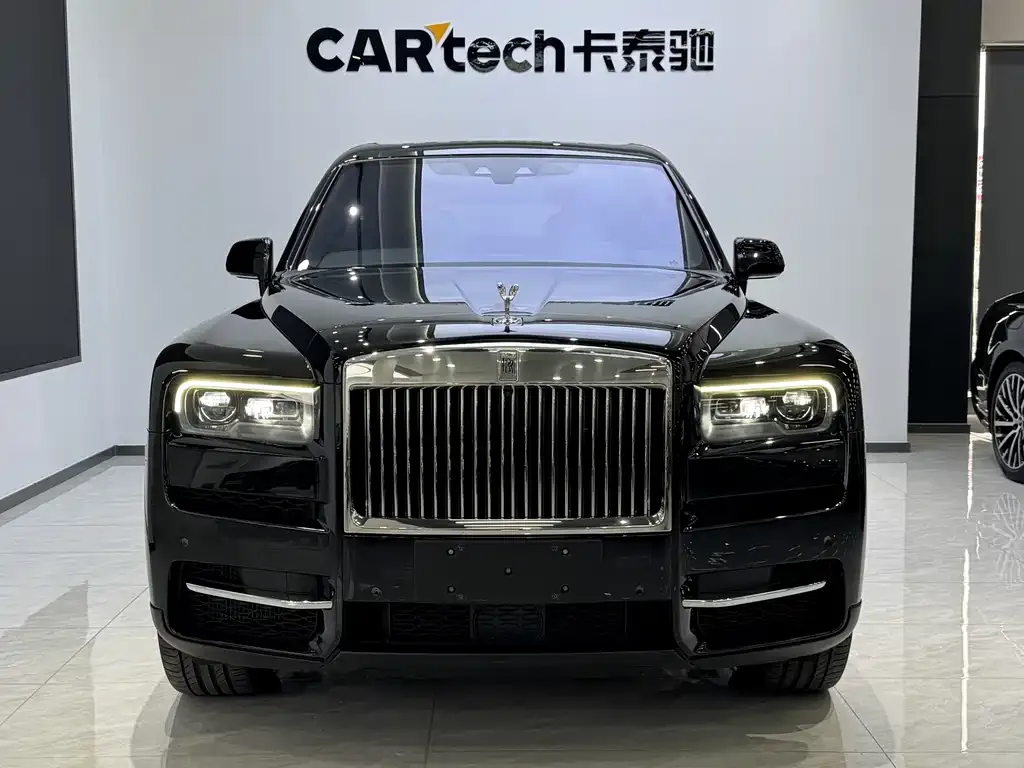 Rolls-Royce Cullinan — фото 10