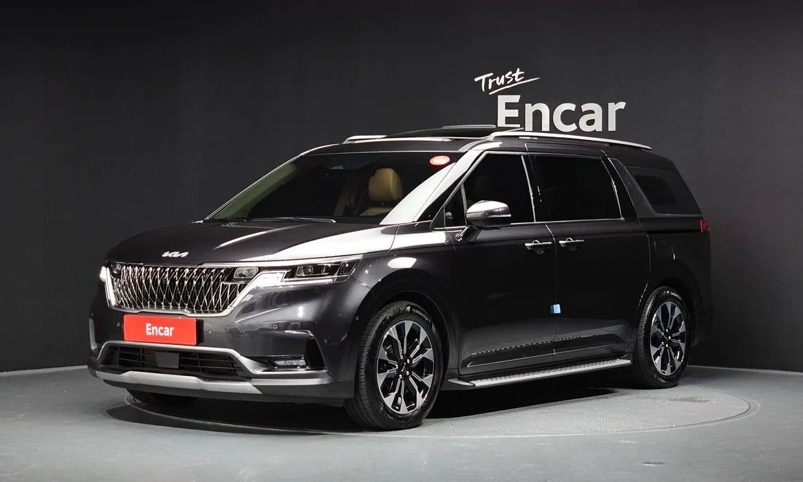 Kia Carnival — фото 1
