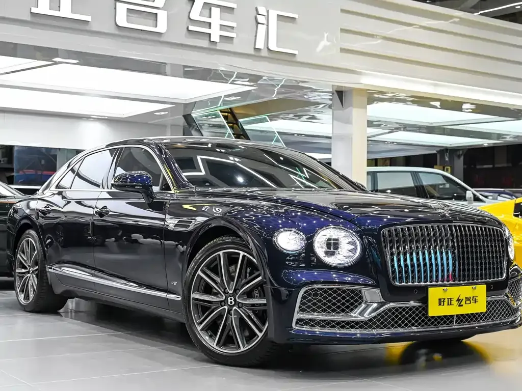 Bentley Flying Spur — фото 10