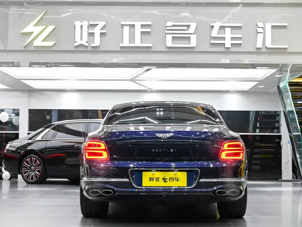 Bentley Flying Spur — фото 7