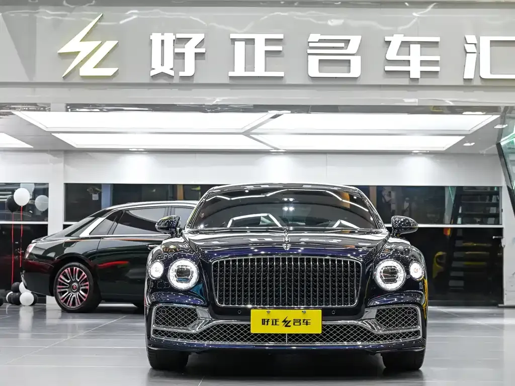Bentley Flying Spur — фото 2