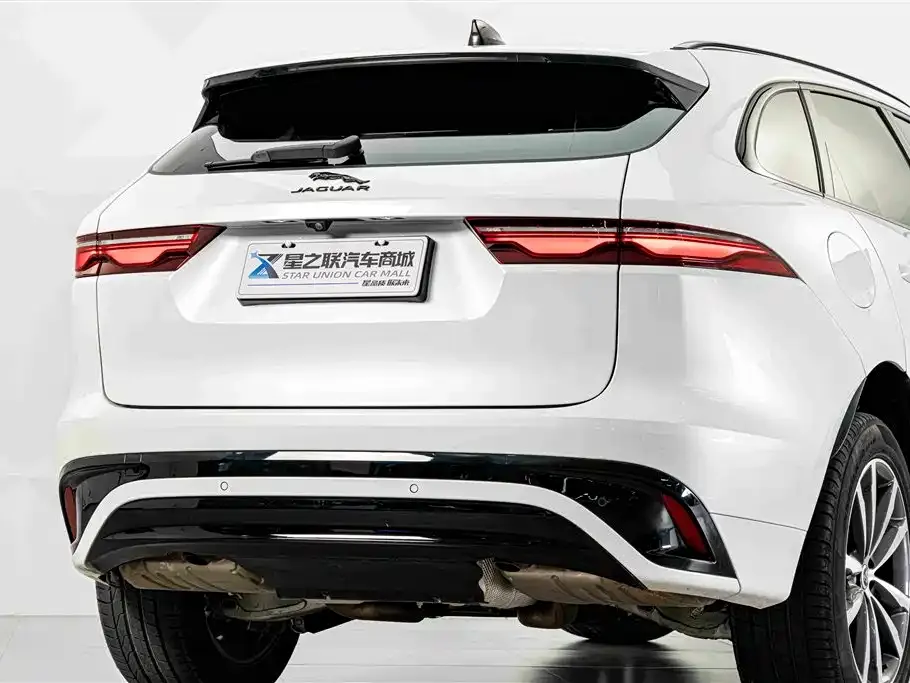 Jaguar F-PACE — фото 8