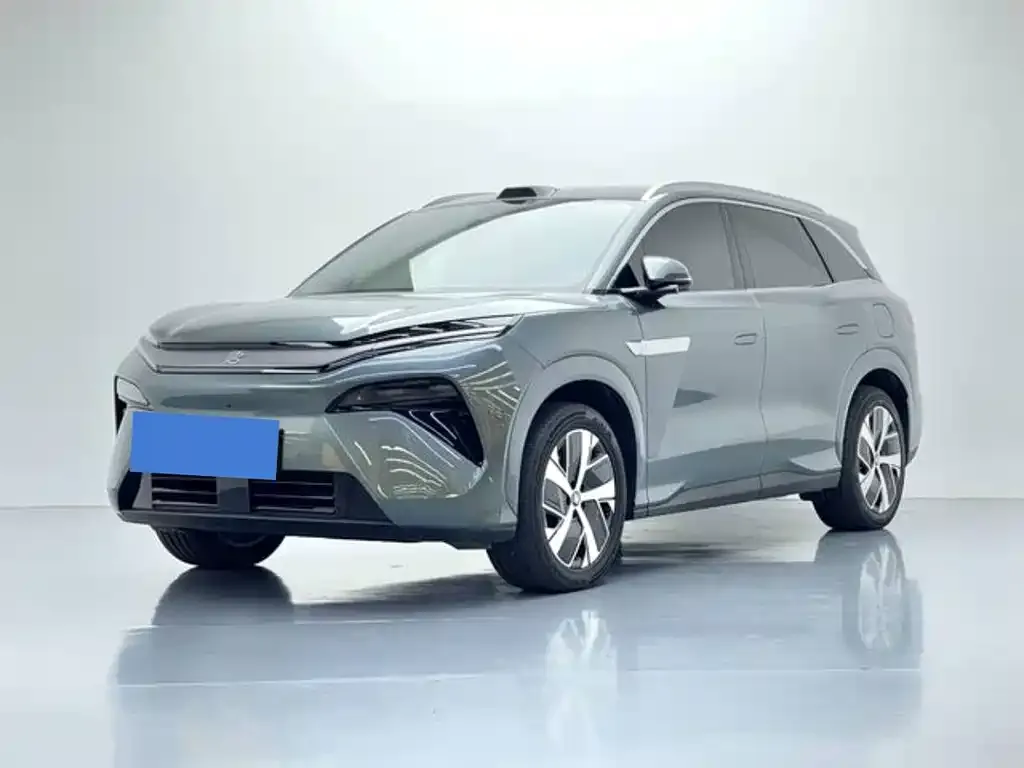 BYD Tang L — фото 1