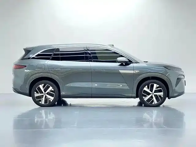 BYD Tang L — фото 10