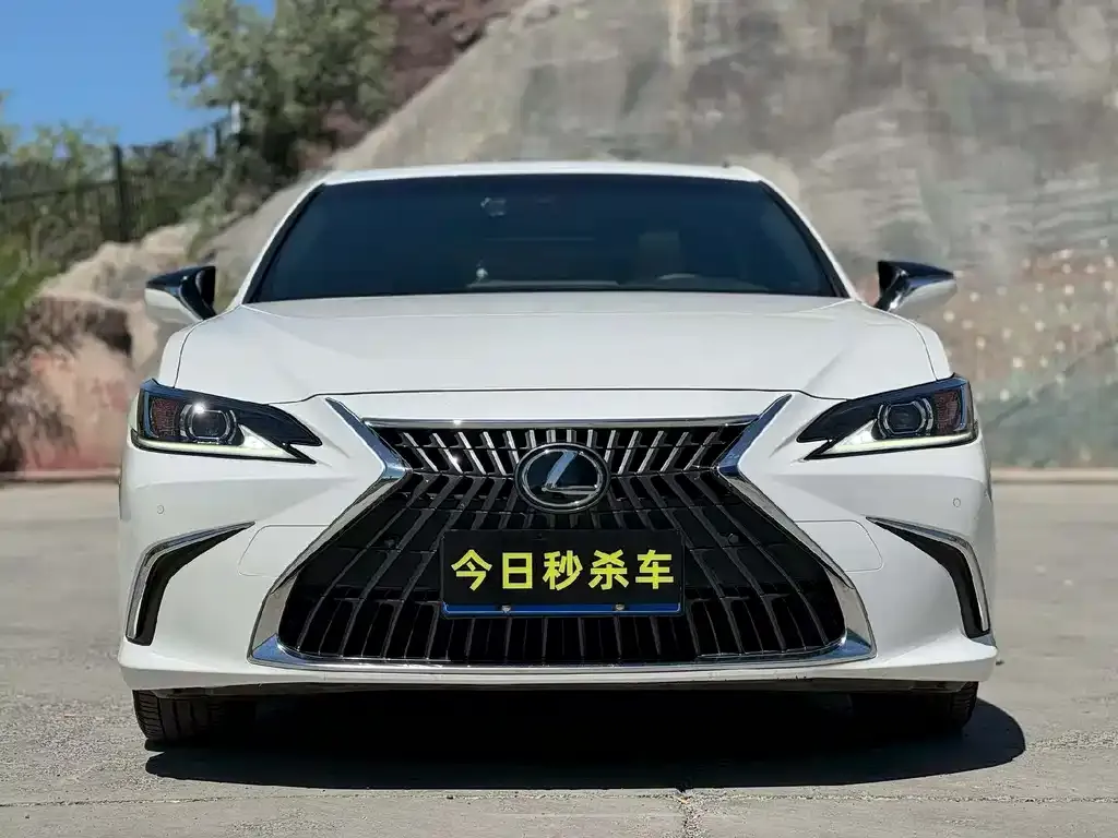 Lexus ES — фото 4