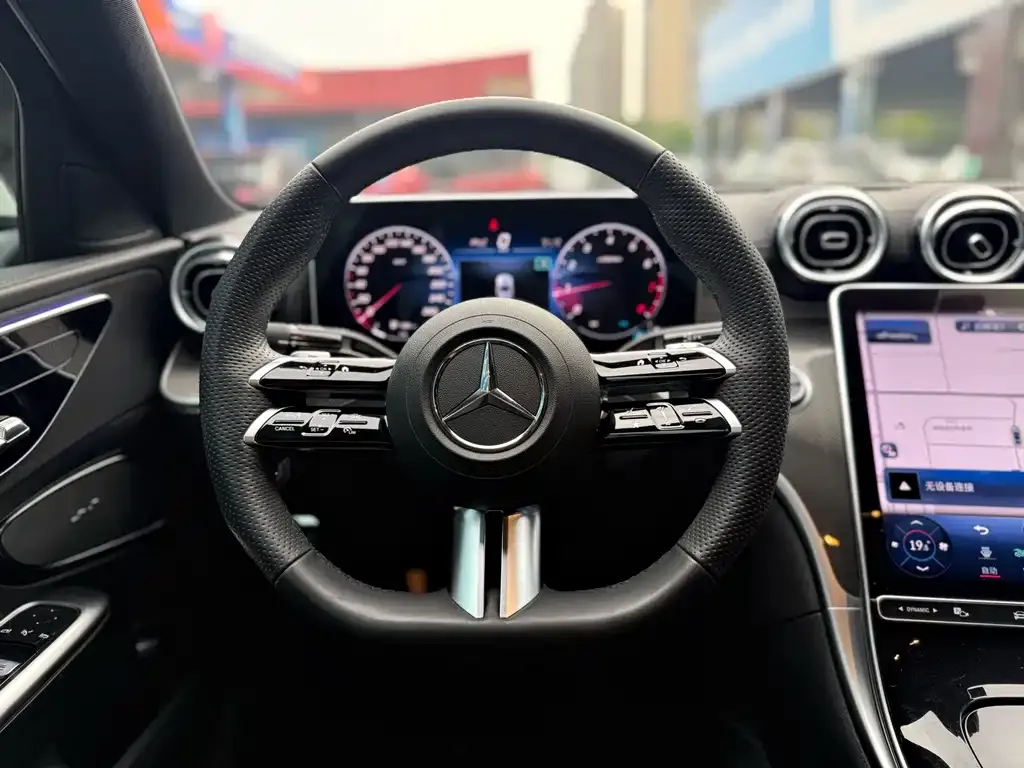Mercedes-Benz C-Class — фото 10