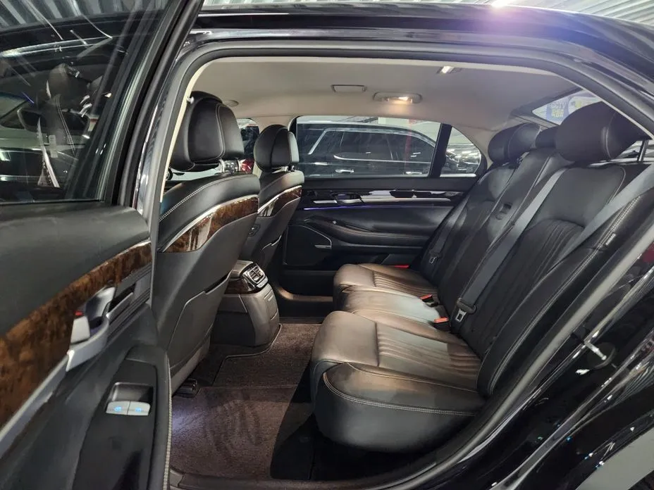 Genesis G90 2021 из KR, фото 2