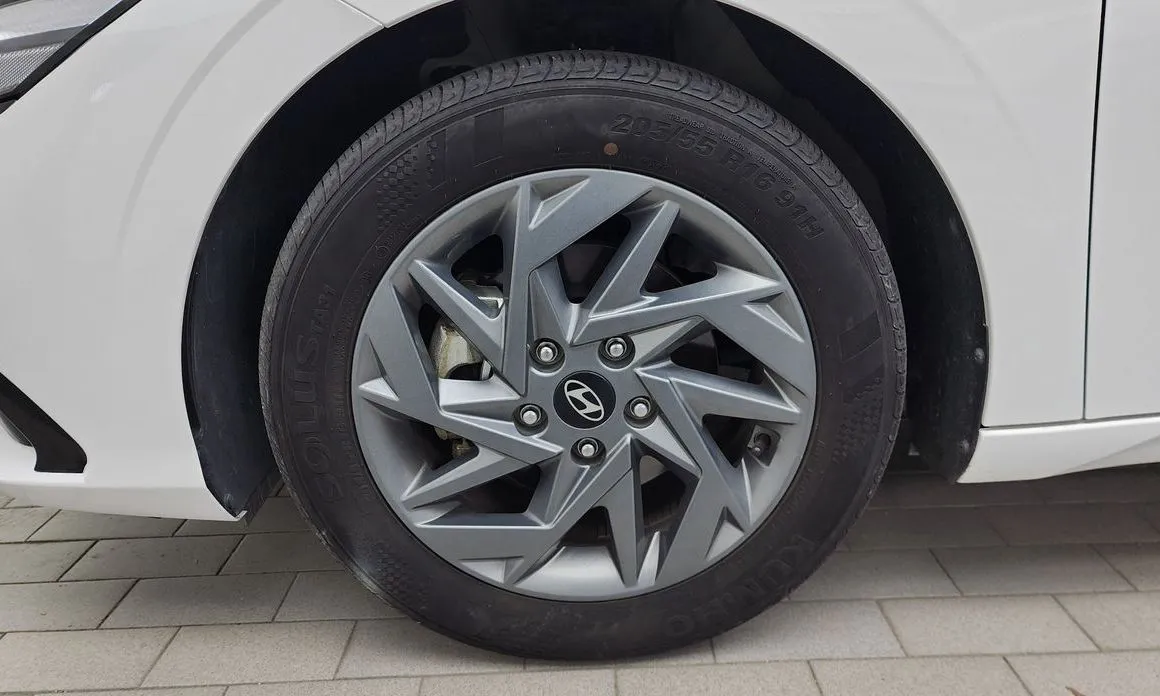 Hyundai AVANTE — фото 8