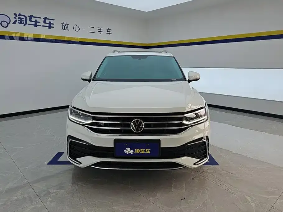 Volkswagen Tiguan L — фото 2