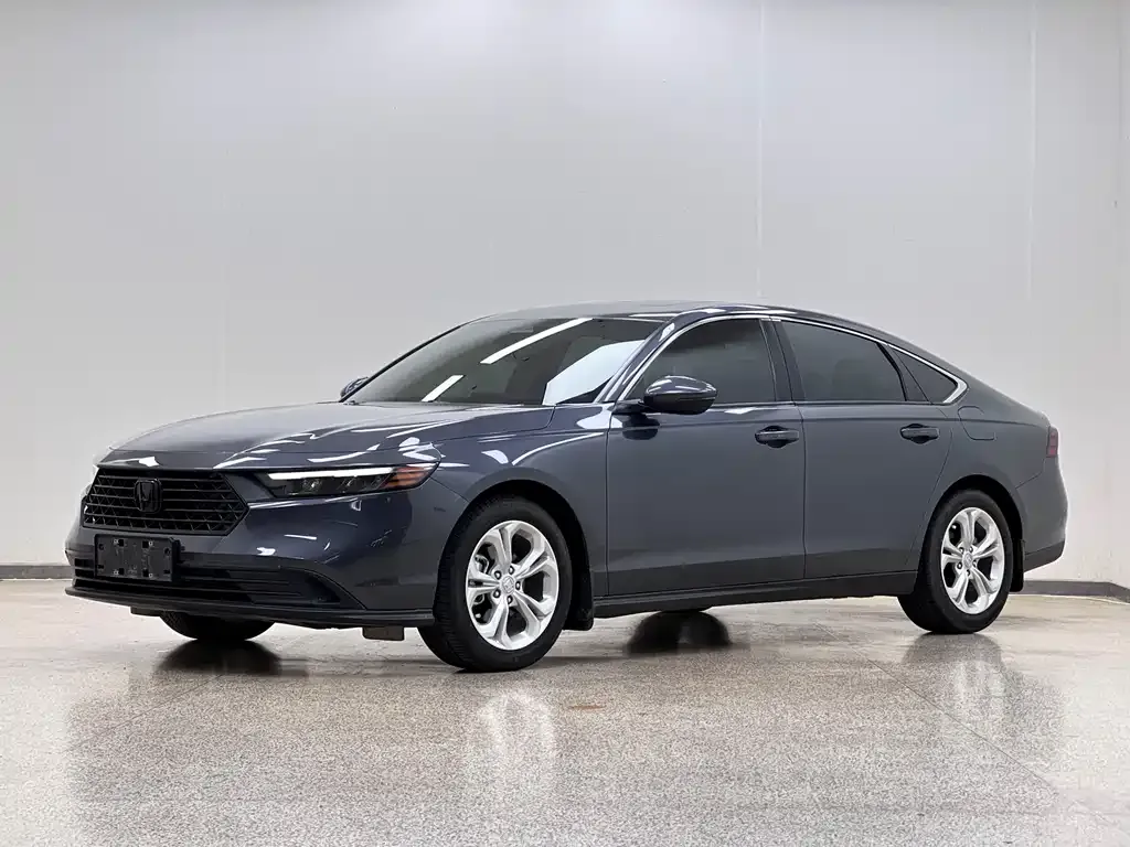 Honda Accord — фото 1