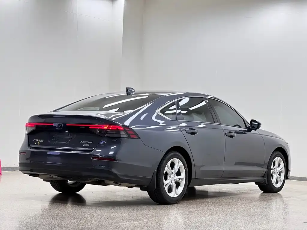 Honda Accord — фото 3