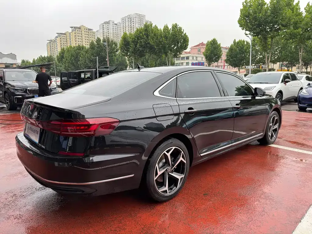 Volkswagen Passat — фото 5
