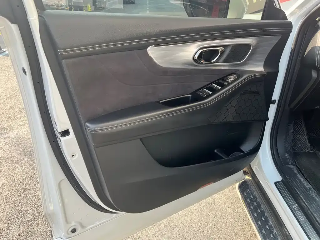 GAC Motor Trumpchi GS8 — фото 4