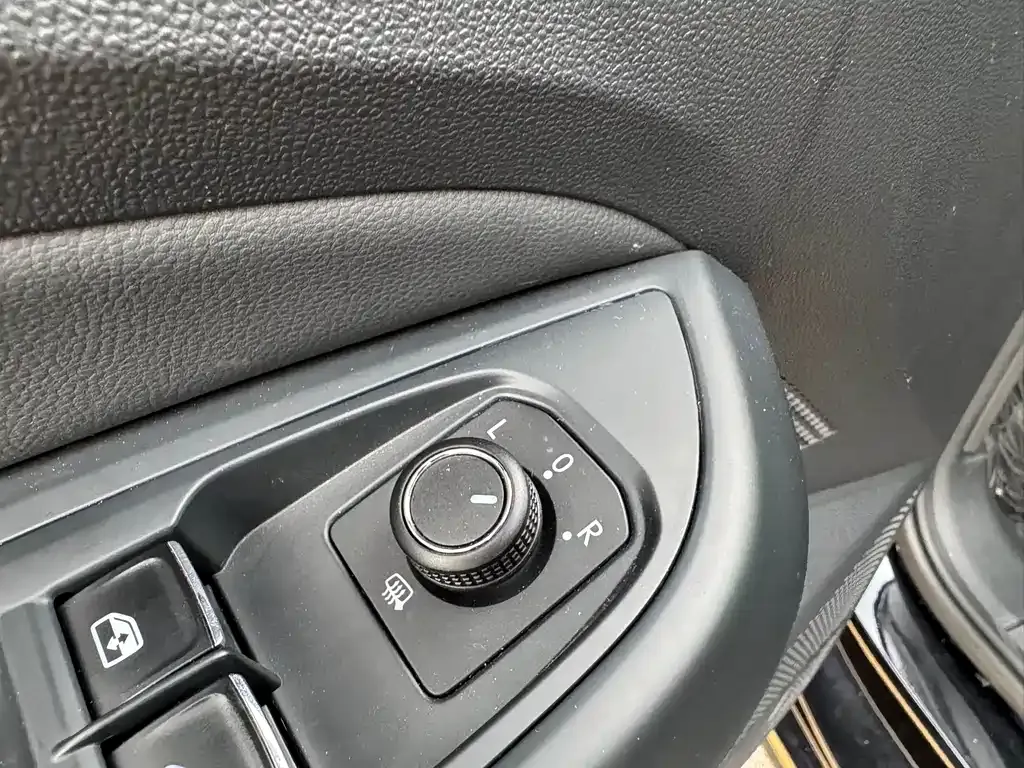 Volkswagen Passat — фото 10