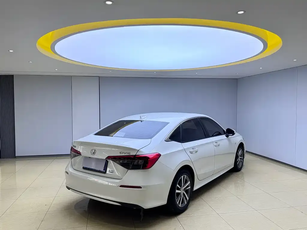Honda Civic — фото 10