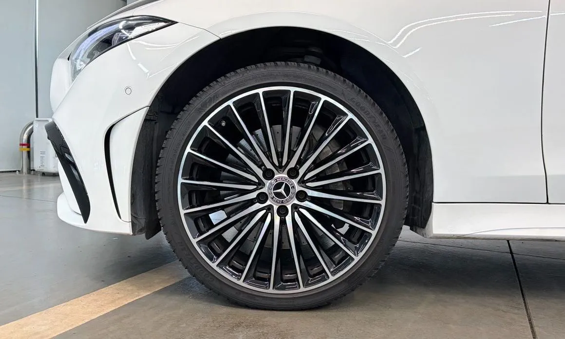 Mercedes-Benz CLS-Class — фото 10