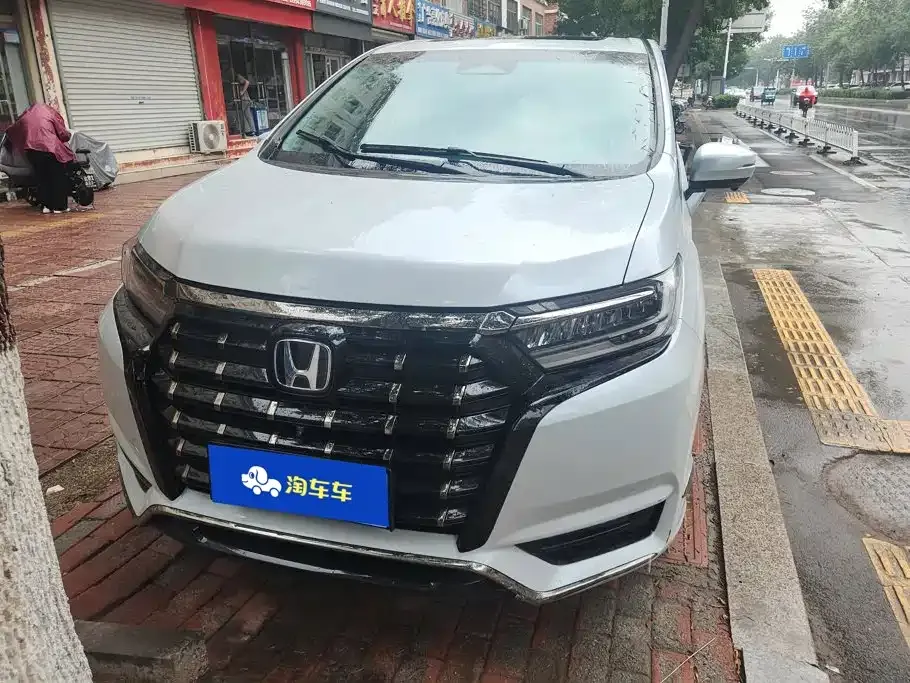 Honda Elysion 2024 из CN, фото 5