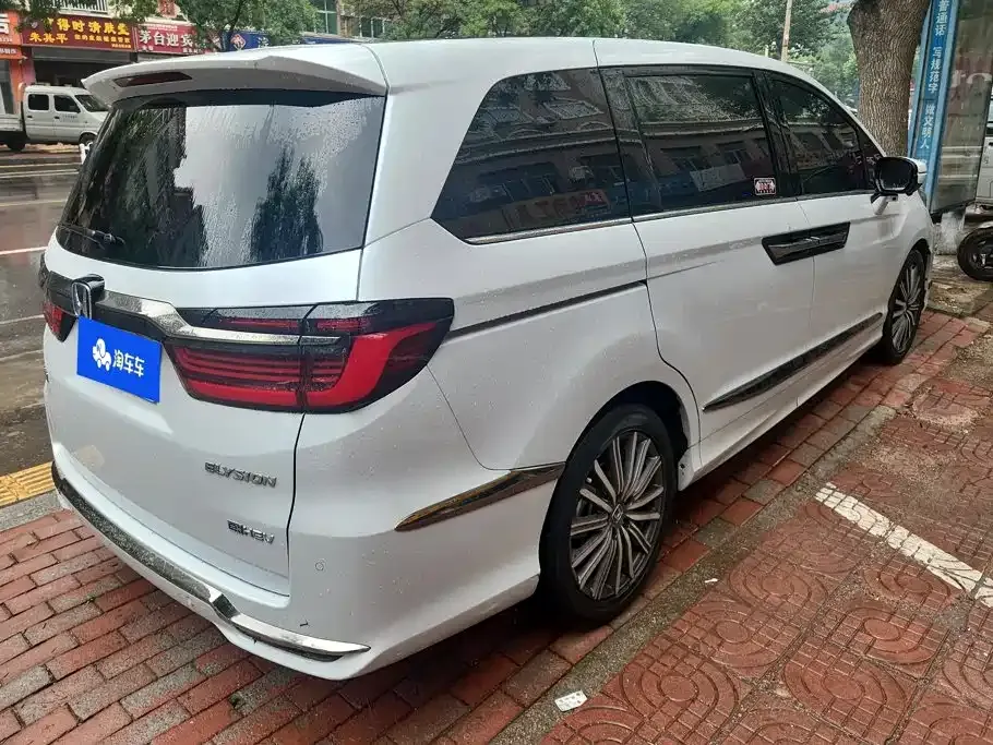 Honda Elysion 2024 из CN, фото 8