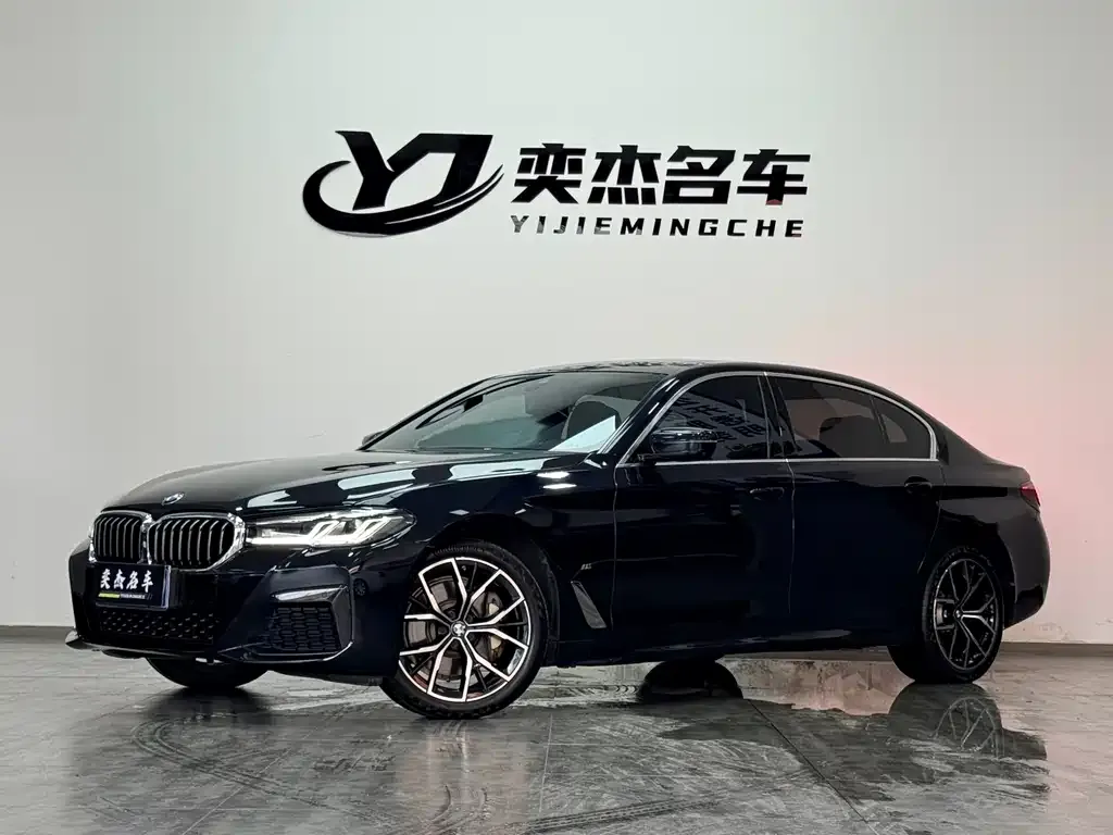 BMW 5 Series — фото 1