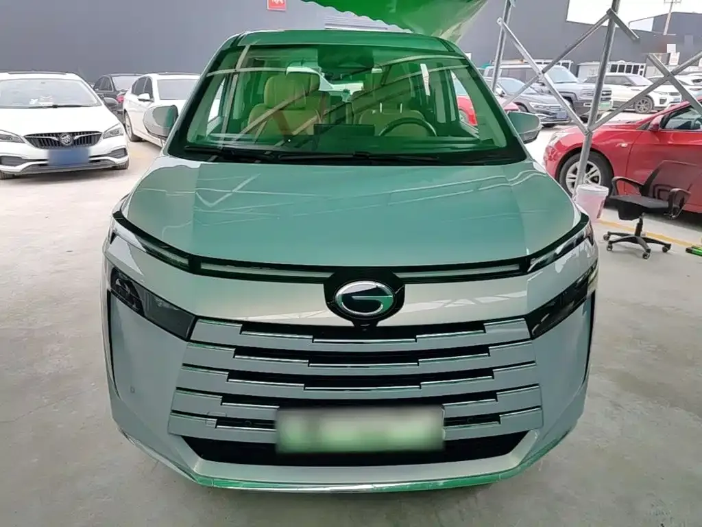 GAC Motor 传祺E8 PHEV — фото 10