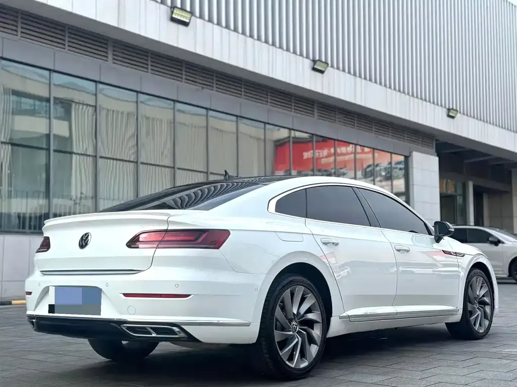Volkswagen CC — фото 6