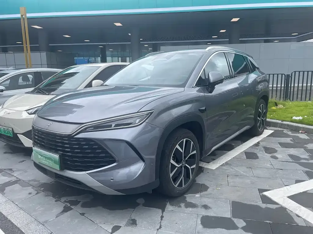 BYD L DM-i — фото 4