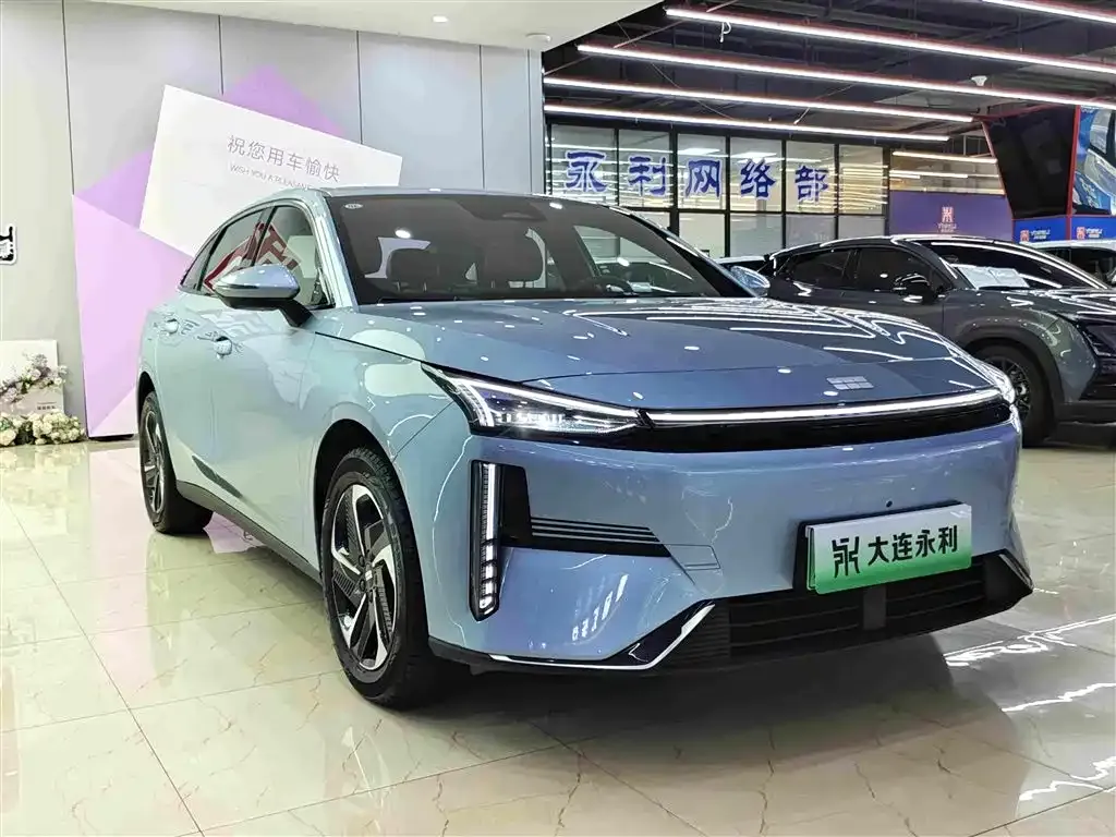 Geely Galaxy L6 — фото 10