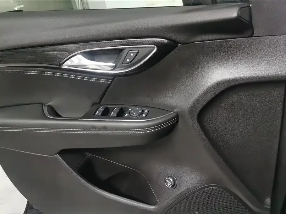 Buick Envision Plus — фото 9