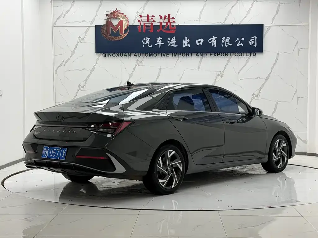 Hyundai Elantra — фото 4