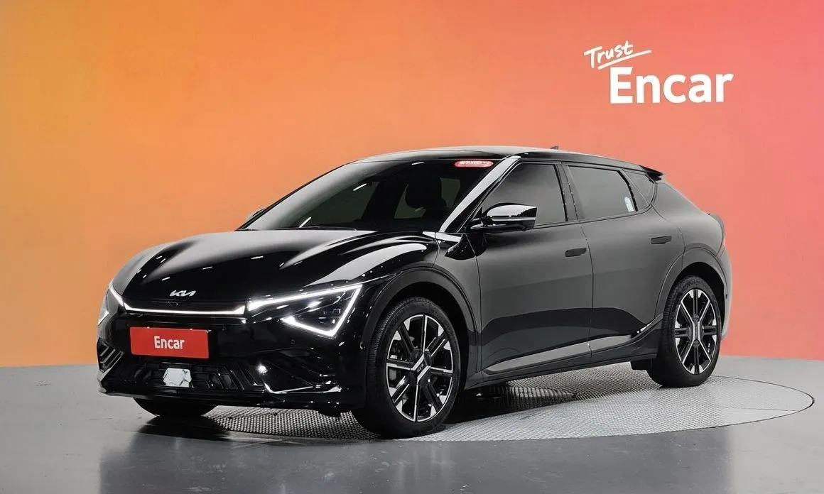 Kia EV6 — фото 1