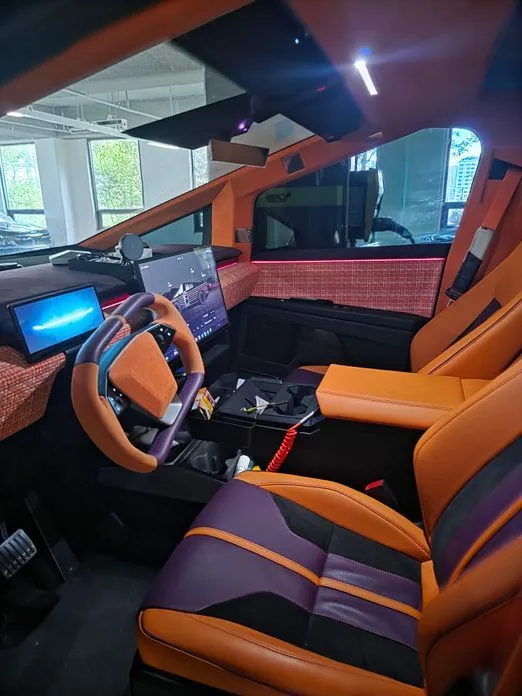 Tesla Cybertruck — фото 2