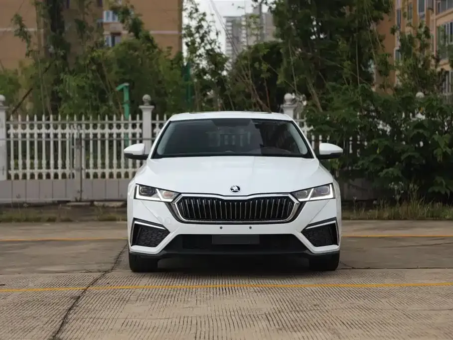 Skoda Octavia — фото 7