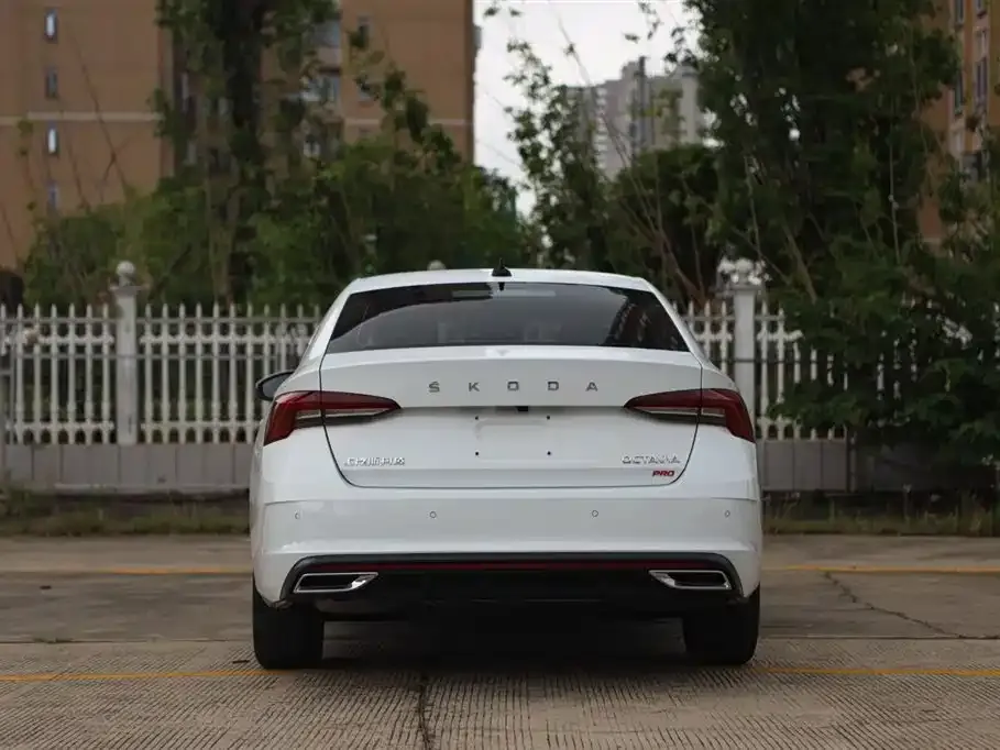 Skoda Octavia — фото 6