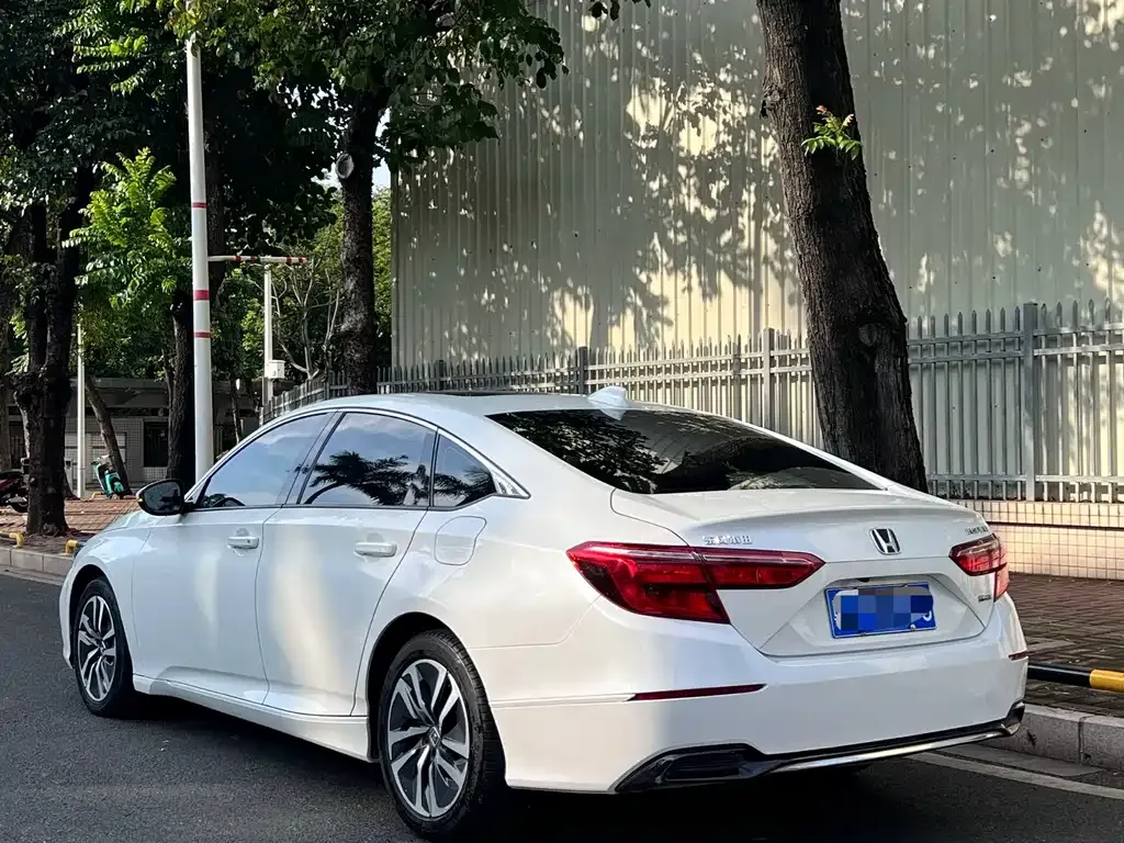Honda Inspire — фото 6