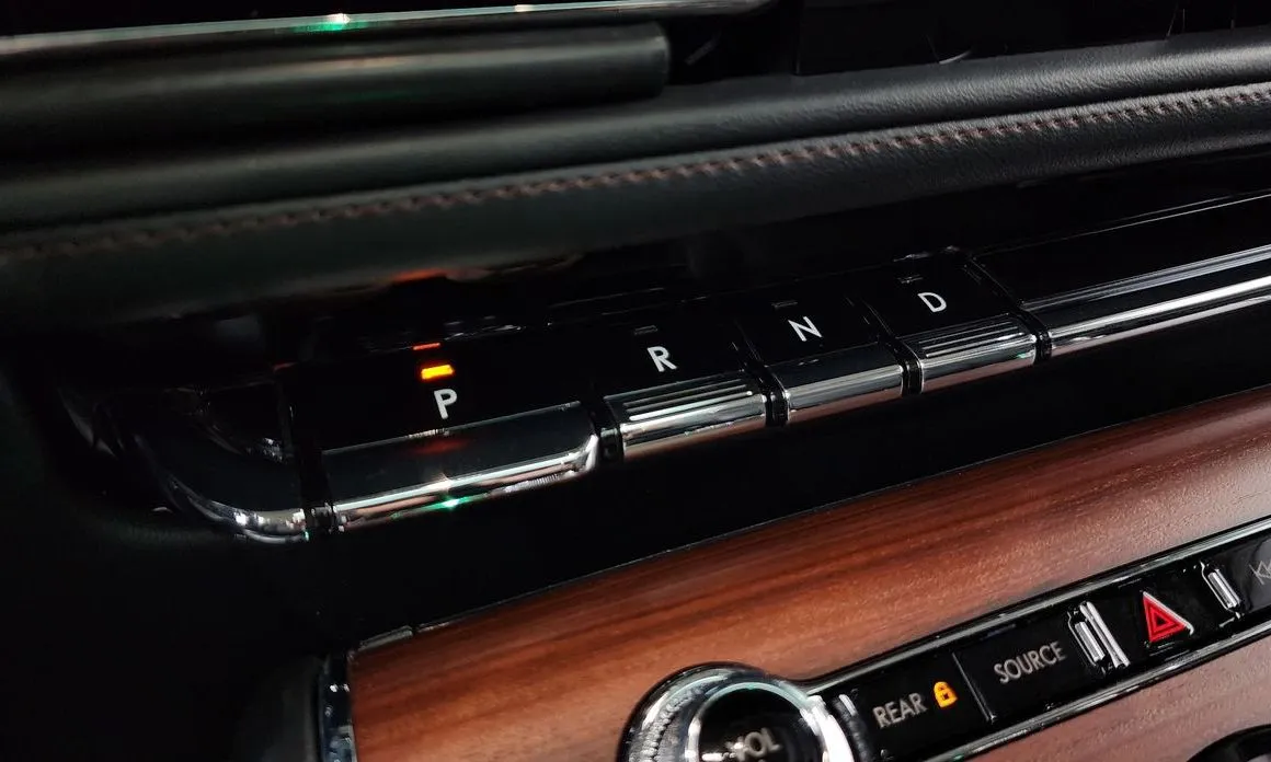 Lincoln Aviator — фото 8