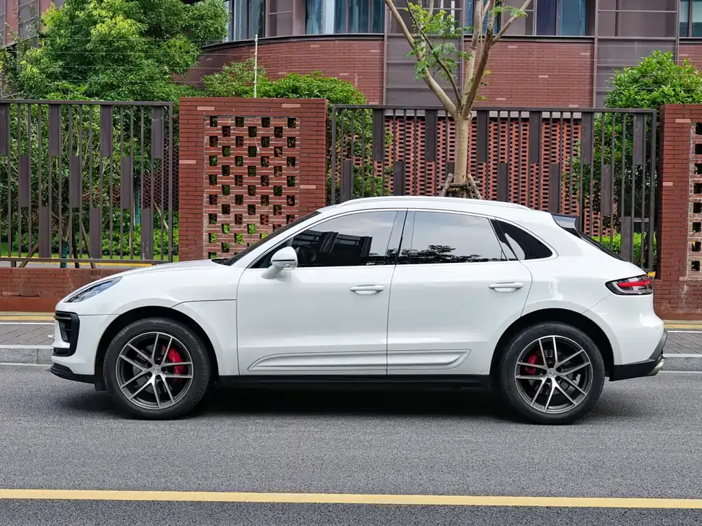 Porsche Macan — фото 10