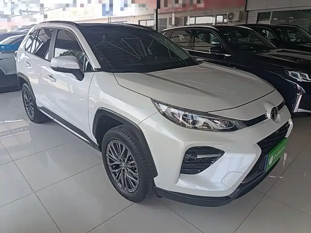 Toyota Wildlander — фото 10