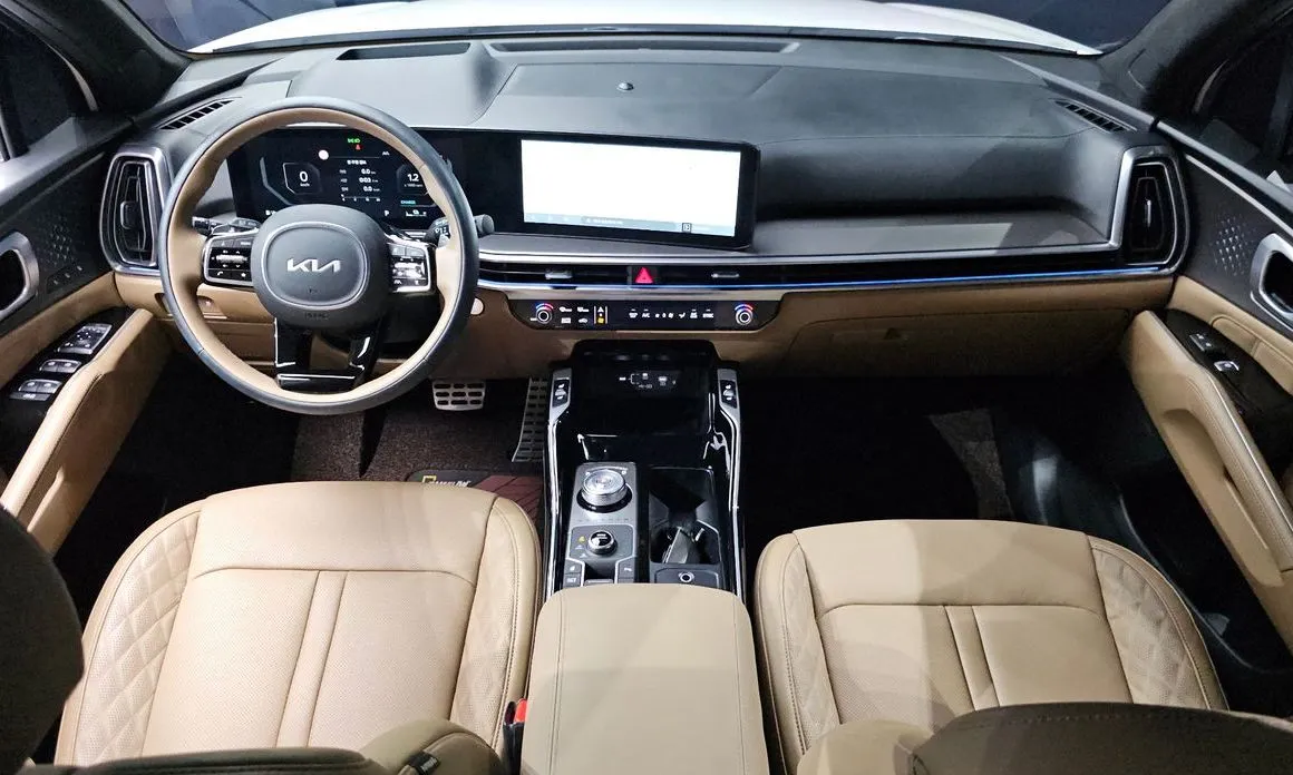 Kia Sorento — фото 7