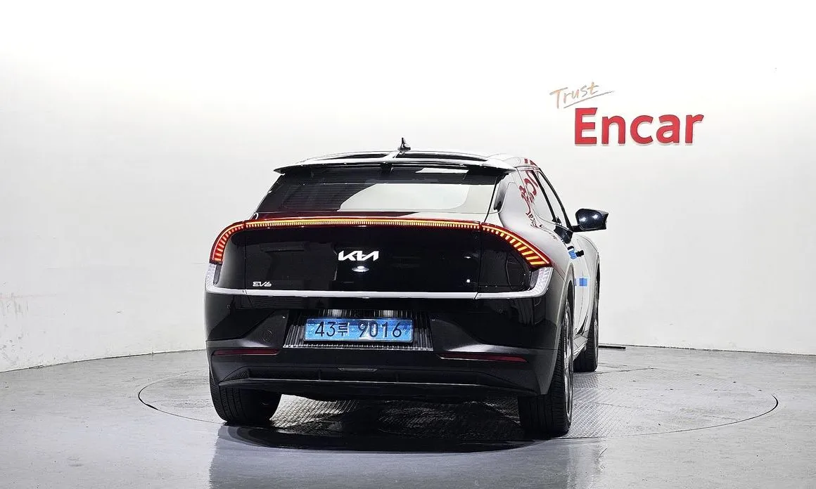 Kia EV6 — фото 10