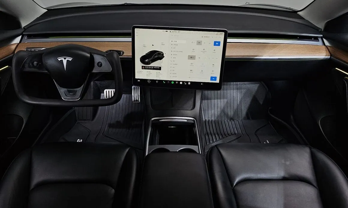 Tesla Model 3 — фото 9