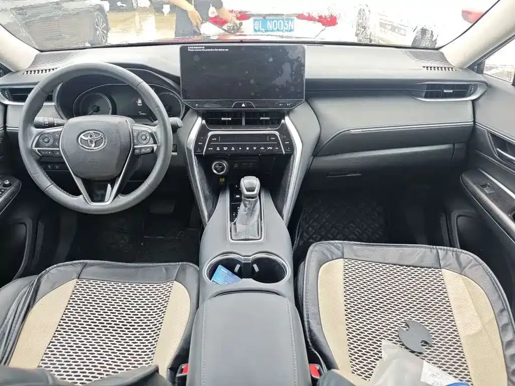 Toyota Harrier — фото 6