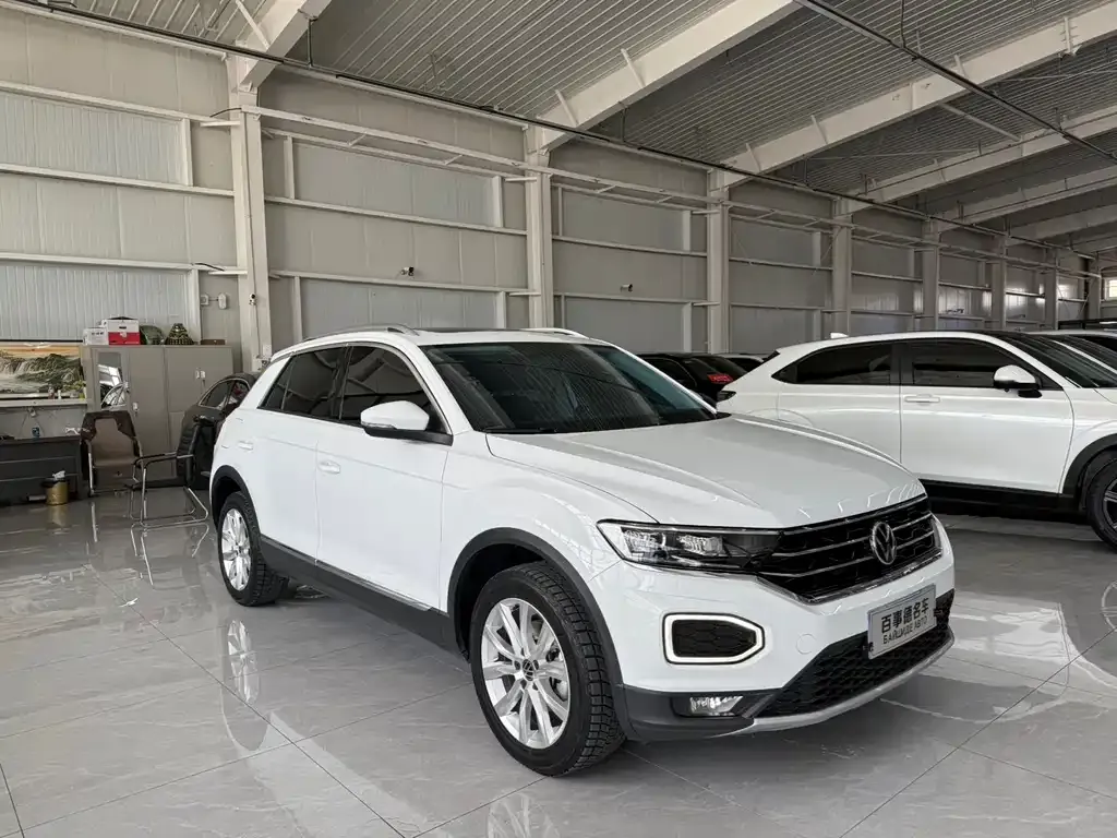 Volkswagen T-Roc — фото 8
