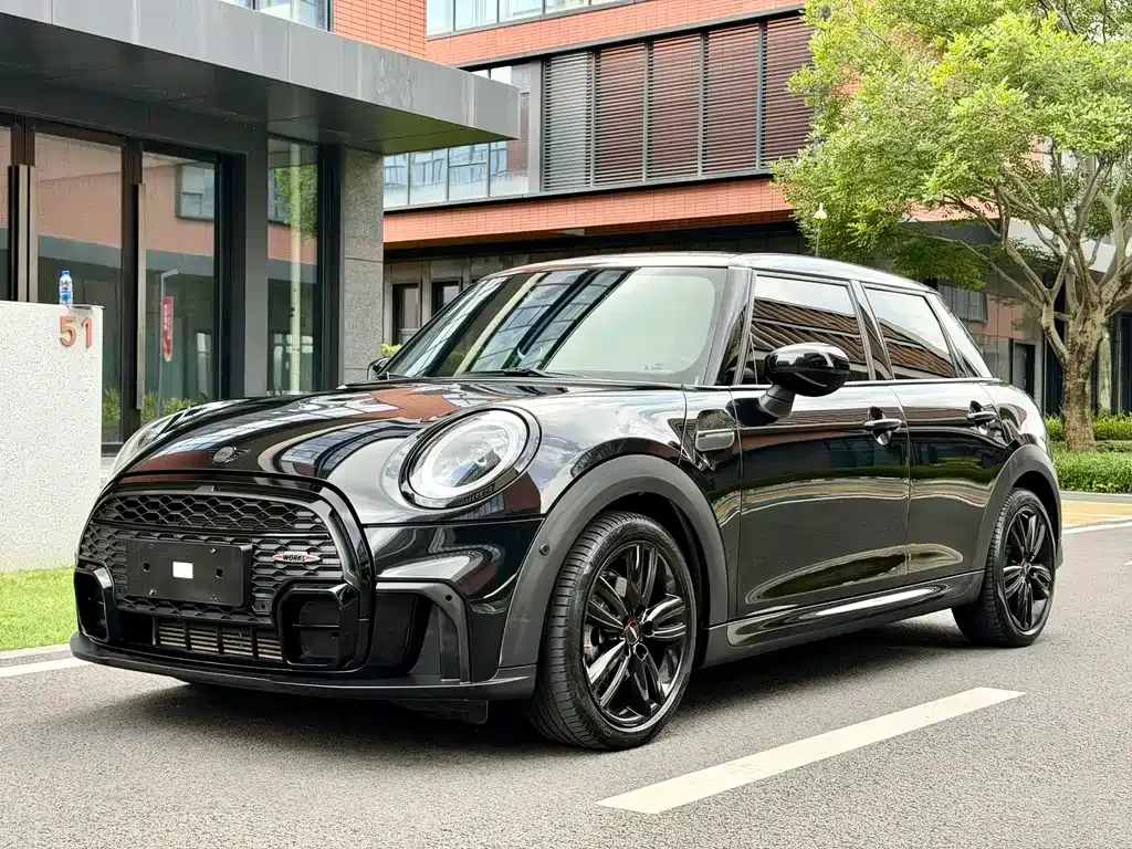 MINI Cooper (3-door) — фото 1