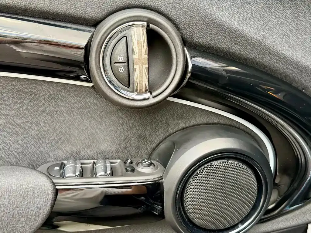 MINI Cooper (3-door) — фото 10