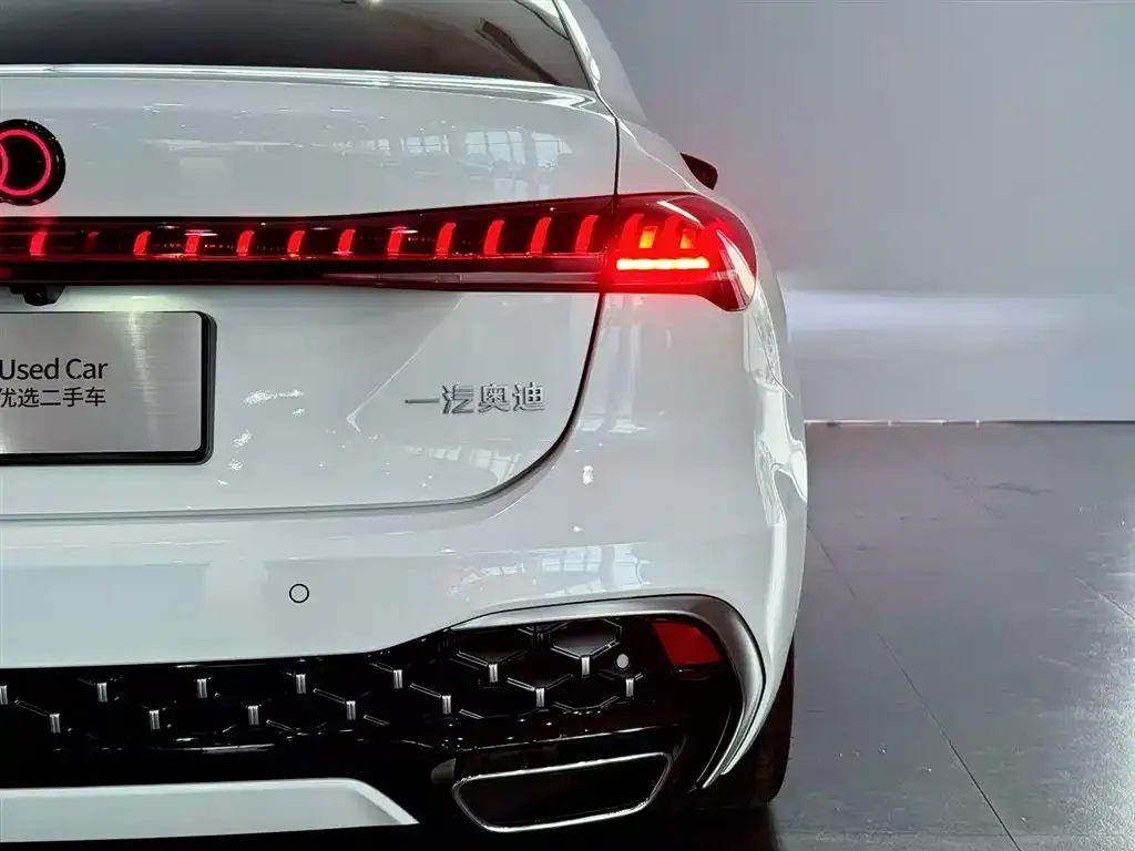 Audi A5L — фото 2