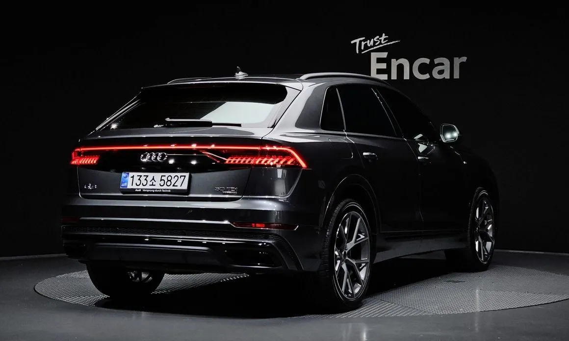 Audi Q8 — фото 3