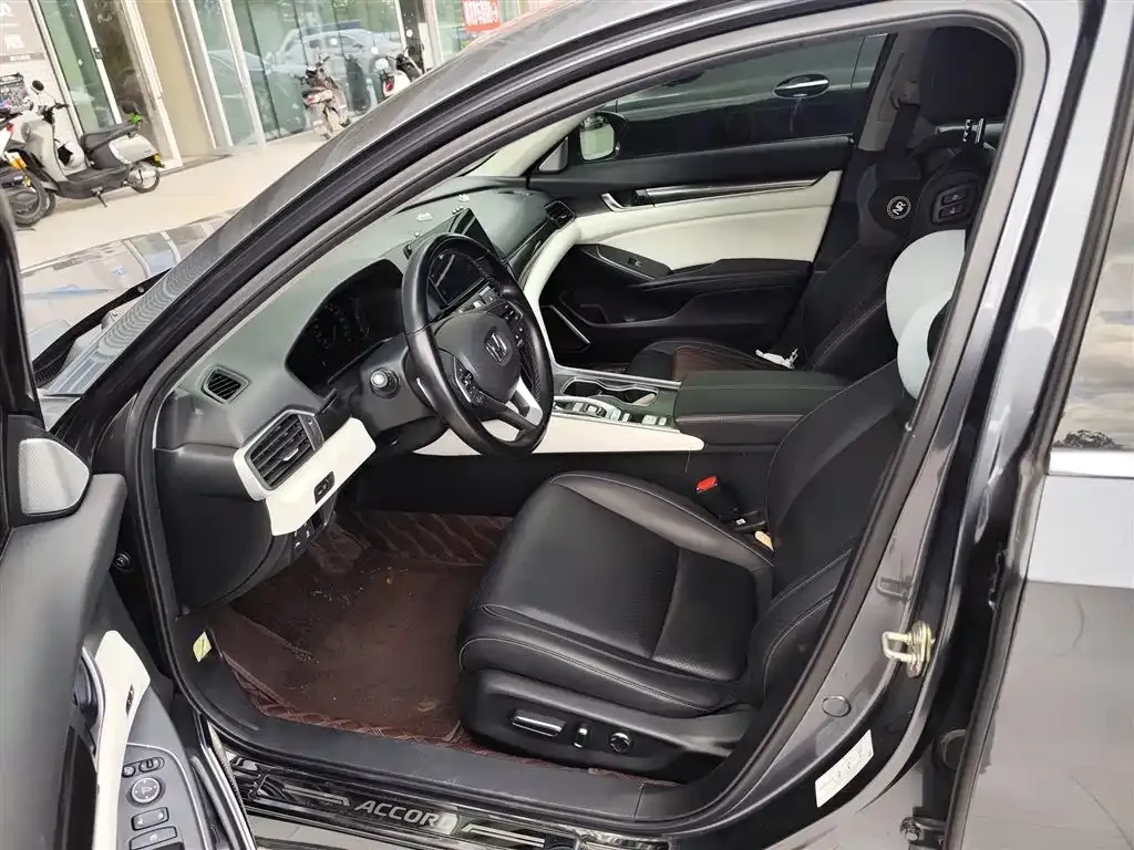 Honda Accord — фото 4